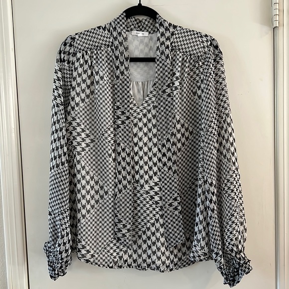 Pleione houndstooth print blouse - Picture 1 of 9